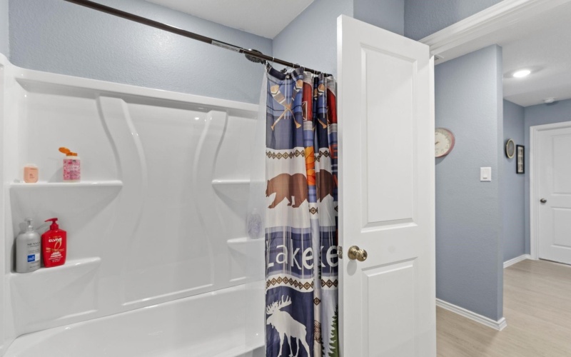 320 Bertram Oaks Drive, Bertram, TX 78605, 4 Bedrooms Bedrooms, ,2 BathroomsBathrooms,Residential,For Sale,320 Bertram Oaks Drive,0,176759