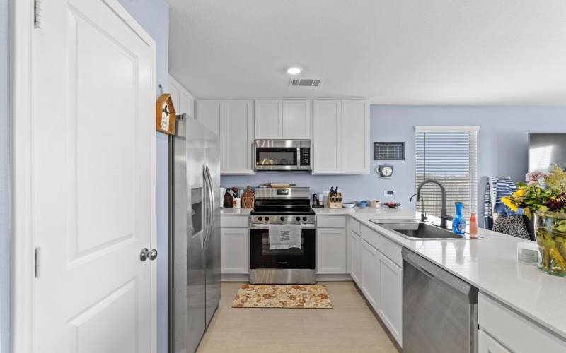 320 Bertram Oaks Drive, Bertram, TX 78605, 4 Bedrooms Bedrooms, ,2 BathroomsBathrooms,Residential,For Sale,320 Bertram Oaks Drive,0,176759