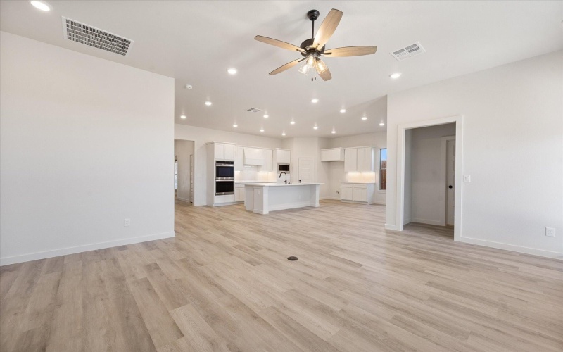 2912 Sunflower Avenue, Wolfforth, TX 79382, 4 Bedrooms Bedrooms, ,3 BathroomsBathrooms,Residential,For Sale,2912 Sunflower Avenue,0,202602769