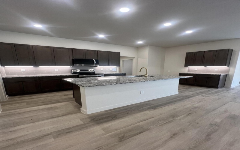 13815 Gary Avenue, Lubbock, TX 79423, 4 Habitaciones Habitaciones , ,2 BañosBaños,Residential,En Venta,13815 Gary Avenue,0,202602810