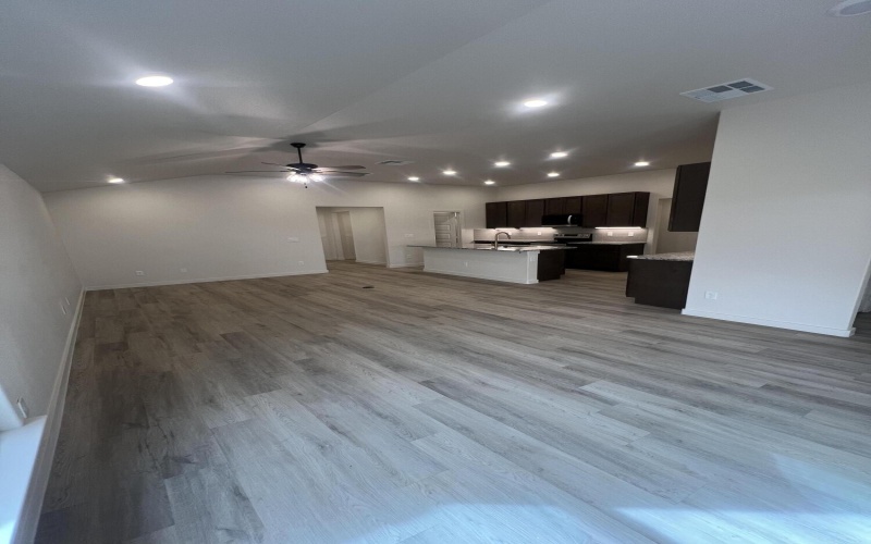 13815 Gary Avenue, Lubbock, TX 79423, 4 Habitaciones Habitaciones , ,2 BañosBaños,Residential,En Venta,13815 Gary Avenue,0,202602810