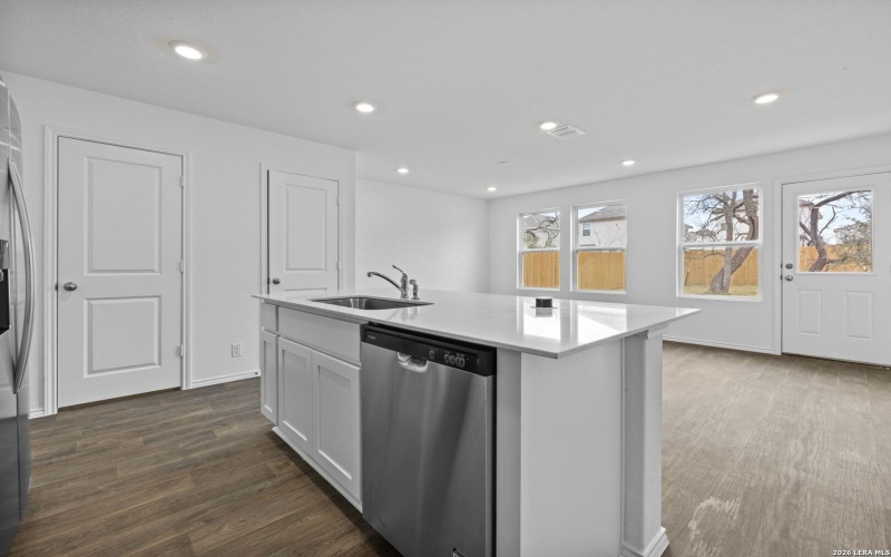 5935 Celestite Bend, San Antonio, TX 78222, 2 Habitaciones Habitaciones , ,2 BañosBaños,Residential,En Venta,5935 Celestite Bend,0,1945316