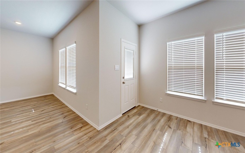 329 Dobson Drive, Killeen, TX 76549, 4 Habitaciones Habitaciones , ,2 BañosBaños,Residential,En Venta,329 Dobson Drive,0,606024