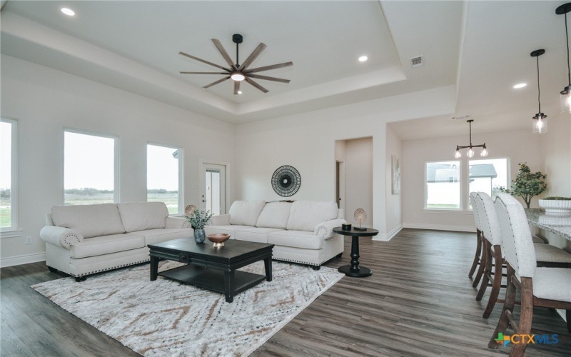 321 Whitetail Lane, Victoria, TX 77905, 3 Habitaciones Habitaciones , ,3 BañosBaños,Residential,En Venta,321 Whitetail Lane,0,606059