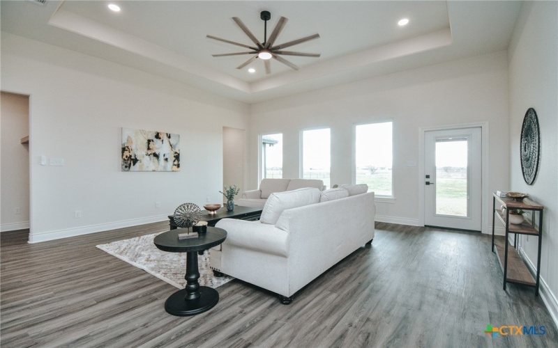 321 Whitetail Lane, Victoria, TX 77905, 3 Habitaciones Habitaciones , ,3 BañosBaños,Residential,En Venta,321 Whitetail Lane,0,606059