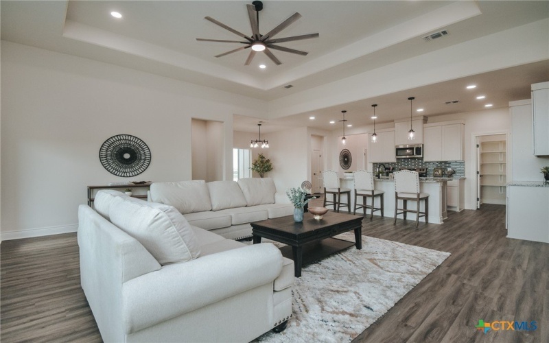 321 Whitetail Lane, Victoria, TX 77905, 3 Habitaciones Habitaciones , ,3 BañosBaños,Residential,En Venta,321 Whitetail Lane,0,606059