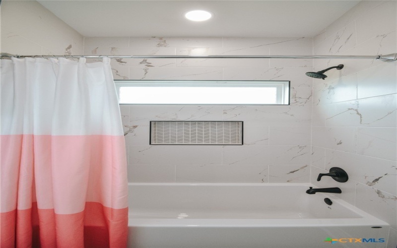 321 Whitetail Lane, Victoria, TX 77905, 3 Habitaciones Habitaciones , ,3 BañosBaños,Residential,En Venta,321 Whitetail Lane,0,606059