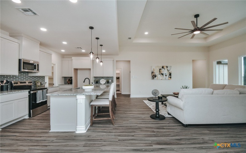 321 Whitetail Lane, Victoria, TX 77905, 3 Habitaciones Habitaciones , ,3 BañosBaños,Residential,En Venta,321 Whitetail Lane,0,606059