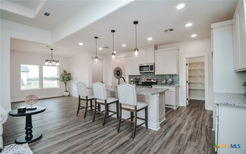 321 Whitetail Lane, Victoria, TX 77905, 3 Habitaciones Habitaciones , ,3 BañosBaños,Residential,En Venta,321 Whitetail Lane,0,606059