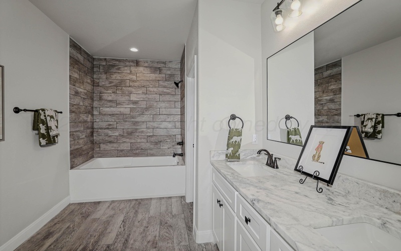 2804 CONNER Drive, Canyon, TX 79015-4202, 3 Habitaciones Habitaciones , ,2 BañosBaños,Residential,En Venta,2804 CONNER Drive,0,26-1916