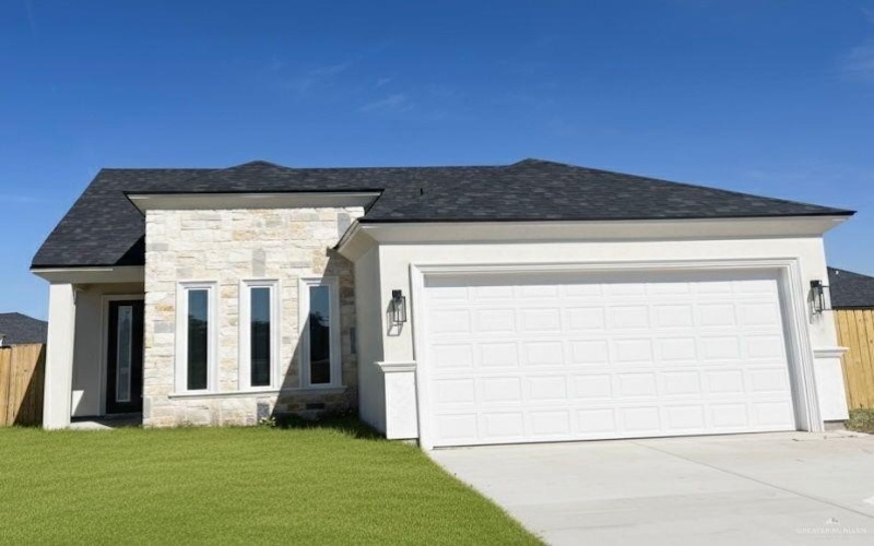 2301 N Gaytan Avenue, Edinburg, TX 78542, 3 Bedrooms Bedrooms, ,2 BathroomsBathrooms,Residential,For Sale,2301 N Gaytan Avenue,0,497201