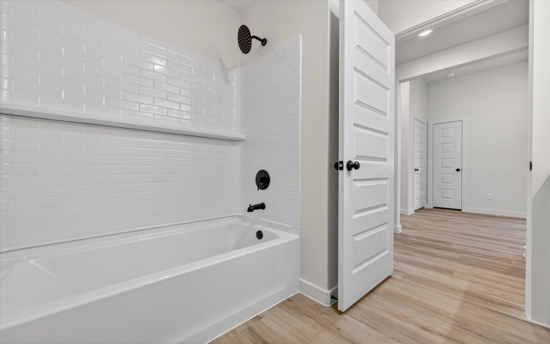 809 E 30th Street, Wolfforth, TX 79382, 3 Habitaciones Habitaciones , ,2 BañosBaños,Residential,En Venta,809 E 30th Street,0,202602829