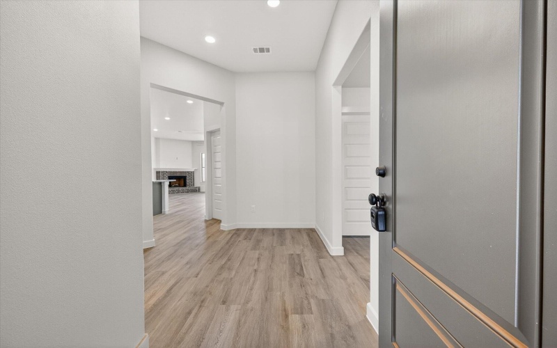 809 E 30th Street, Wolfforth, TX 79382, 3 Habitaciones Habitaciones , ,2 BañosBaños,Residential,En Venta,809 E 30th Street,0,202602829