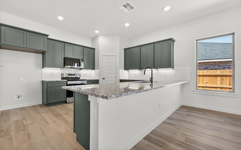 809 E 30th Street, Wolfforth, TX 79382, 3 Habitaciones Habitaciones , ,2 BañosBaños,Residential,En Venta,809 E 30th Street,0,202602829