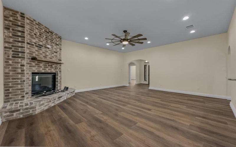 600 Samantha Circle, Ector, TX 75439, 3 Bedrooms Bedrooms, ,2 BathroomsBathrooms,Residential,For Sale,600 Samantha Circle,0,21188177