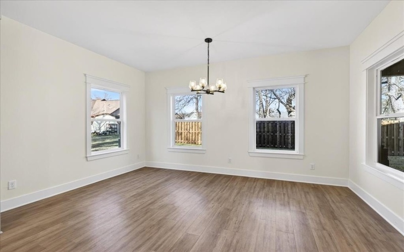 114 Castlewood Road, Enchanted Oaks, TX 75156, 4 Habitaciones Habitaciones , ,3 BañosBaños,Residential,En Venta,114 Castlewood Road,0,21192010