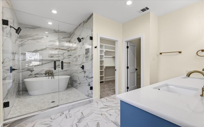 114 Castlewood Road, Enchanted Oaks, TX 75156, 4 Habitaciones Habitaciones , ,3 BañosBaños,Residential,En Venta,114 Castlewood Road,0,21192010