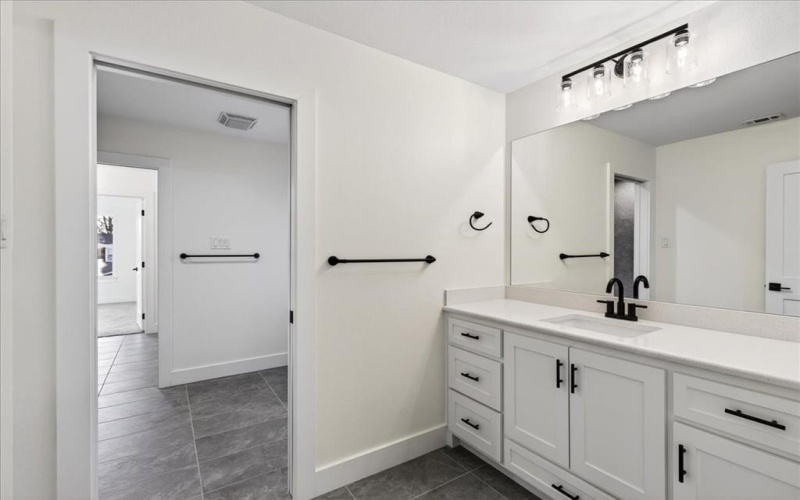 114 Castlewood Road, Enchanted Oaks, TX 75156, 4 Habitaciones Habitaciones , ,3 BañosBaños,Residential,En Venta,114 Castlewood Road,0,21192010