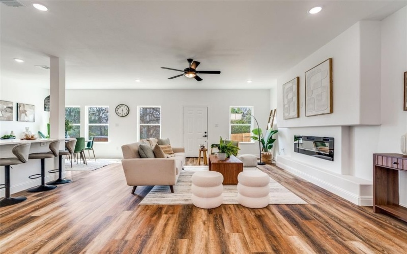 2621 Hillside Drive, Granbury, TX 76048, 3 Habitaciones Habitaciones , ,2 BañosBaños,Residential,En Venta,2621 Hillside Drive,0,21193153