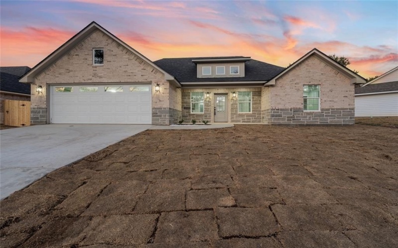 2505 Stewart Drive, Waco, TX 76708, 3 Habitaciones Habitaciones , ,2 BañosBaños,Residential,En Venta,2505 Stewart Drive,0,21195466