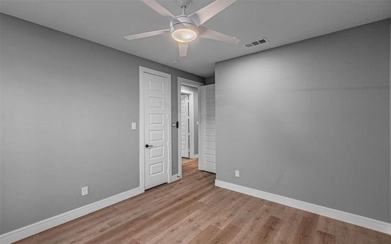 1818 Marfa Avenue, Dallas, TX 75216, 4 Habitaciones Habitaciones , ,3 BañosBaños,Residential,En Venta,1818 Marfa Avenue,0,21195598