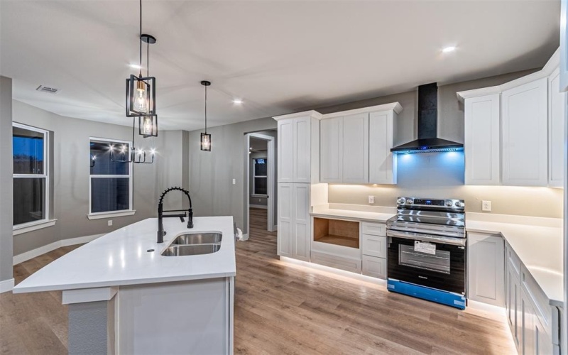 1818 Marfa Avenue, Dallas, TX 75216, 4 Habitaciones Habitaciones , ,3 BañosBaños,Residential,En Venta,1818 Marfa Avenue,0,21195598