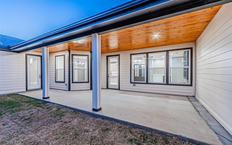 1818 Marfa Avenue, Dallas, TX 75216, 4 Habitaciones Habitaciones , ,3 BañosBaños,Residential,En Venta,1818 Marfa Avenue,0,21195598