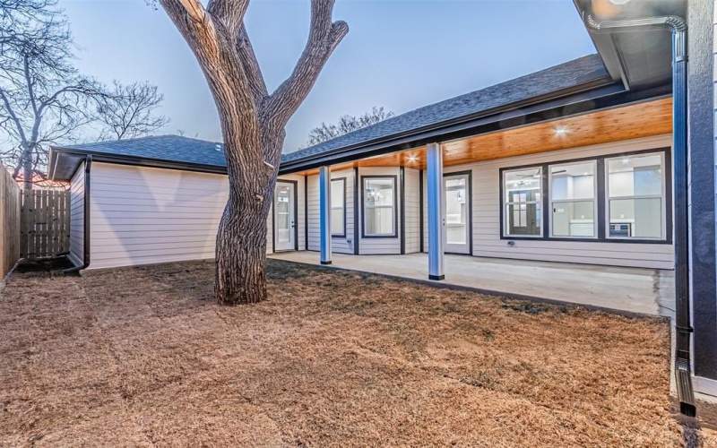 1818 Marfa Avenue, Dallas, TX 75216, 4 Habitaciones Habitaciones , ,3 BañosBaños,Residential,En Venta,1818 Marfa Avenue,0,21195598