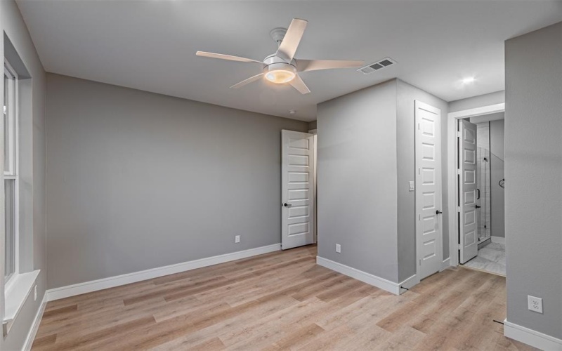 1818 Marfa Avenue, Dallas, TX 75216, 4 Habitaciones Habitaciones , ,3 BañosBaños,Residential,En Venta,1818 Marfa Avenue,0,21195598