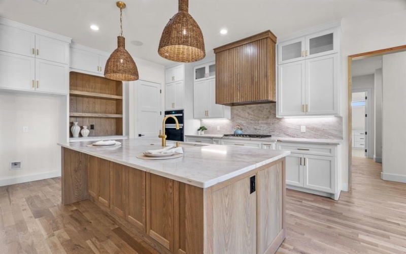 1040 Eagles Bluff Drive, Weatherford, TX 76087, 5 Habitaciones Habitaciones , ,3 BañosBaños,Residential,En Venta,1040 Eagles Bluff Drive,0,21195623