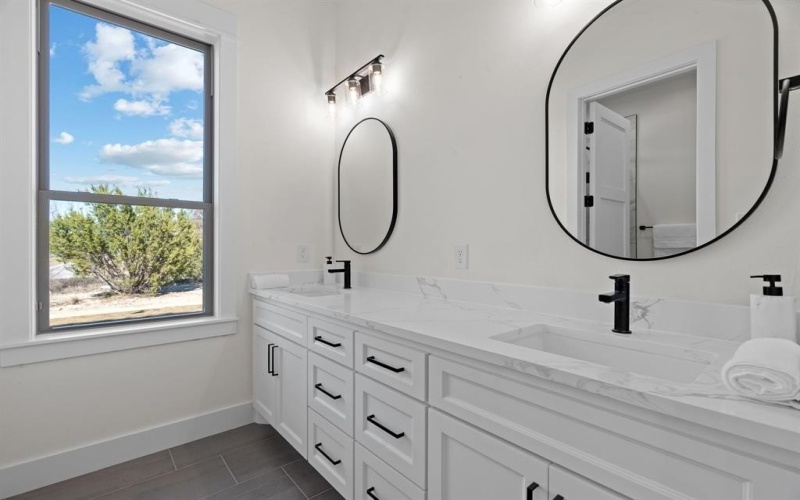 1040 Eagles Bluff Drive, Weatherford, TX 76087, 5 Habitaciones Habitaciones , ,3 BañosBaños,Residential,En Venta,1040 Eagles Bluff Drive,0,21195623