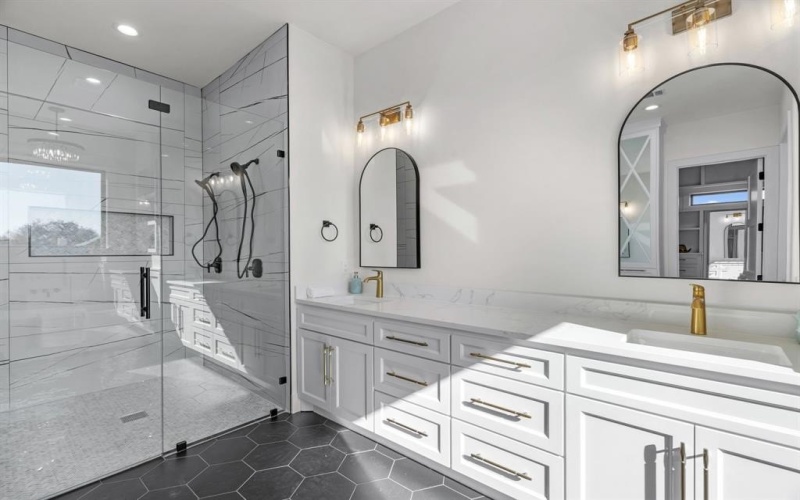 1040 Eagles Bluff Drive, Weatherford, TX 76087, 5 Habitaciones Habitaciones , ,3 BañosBaños,Residential,En Venta,1040 Eagles Bluff Drive,0,21195623