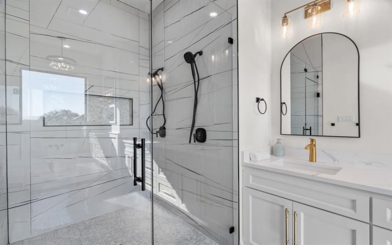 1040 Eagles Bluff Drive, Weatherford, TX 76087, 5 Habitaciones Habitaciones , ,3 BañosBaños,Residential,En Venta,1040 Eagles Bluff Drive,0,21195623