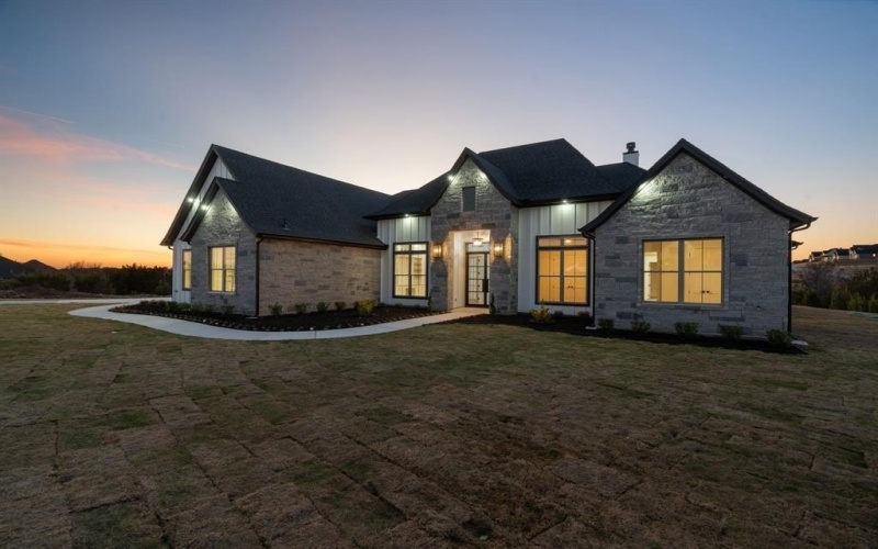 1040 Eagles Bluff Drive, Weatherford, TX 76087, 5 Habitaciones Habitaciones , ,3 BañosBaños,Residential,En Venta,1040 Eagles Bluff Drive,0,21195623