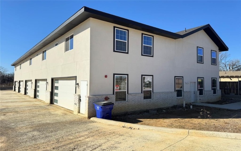 6800 Oak Crest Drive W, Kennedale, TX 76140, 15 Bedrooms Bedrooms, ,12 BathroomsBathrooms,Residential Multi Family,For Sale,6800 Oak Crest Drive W,0,21195683