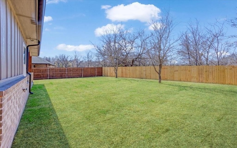 504 Courtney Drive, Sherman, TX 75092, 3 Bedrooms Bedrooms, ,2 BathroomsBathrooms,Residential,For Sale,504 Courtney Drive,0,21195858