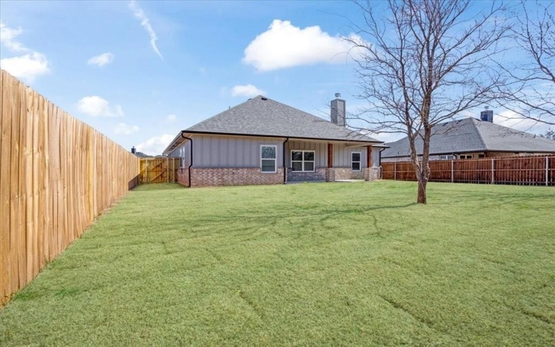 504 Courtney Drive, Sherman, TX 75092, 3 Bedrooms Bedrooms, ,2 BathroomsBathrooms,Residential,For Sale,504 Courtney Drive,0,21195858