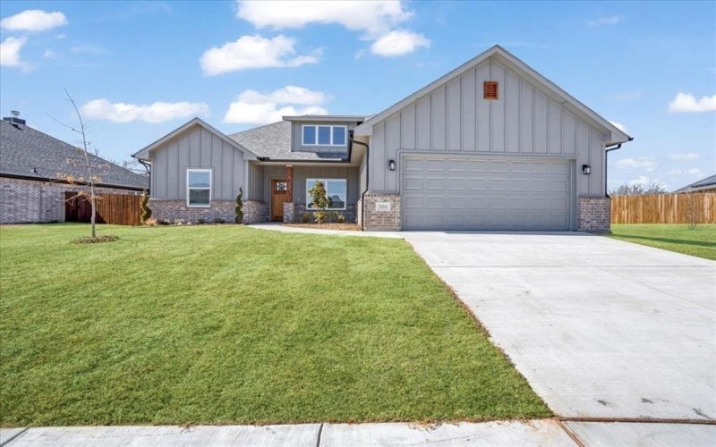 504 Courtney Drive, Sherman, TX 75092, 3 Bedrooms Bedrooms, ,2 BathroomsBathrooms,Residential,For Sale,504 Courtney Drive,0,21195858