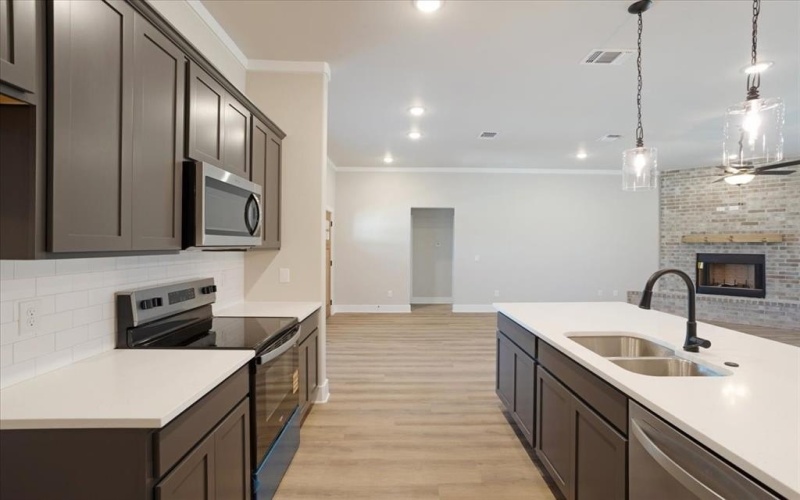 504 Courtney Drive, Sherman, TX 75092, 3 Bedrooms Bedrooms, ,2 BathroomsBathrooms,Residential,For Sale,504 Courtney Drive,0,21195858