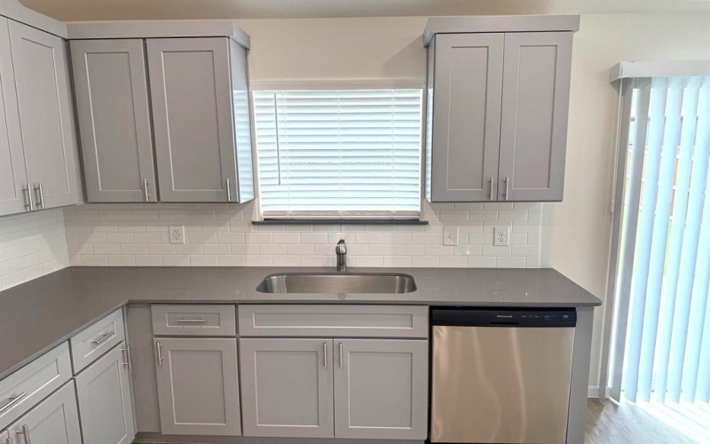 1819 Boxwood Drive, Sherman, TX 75092, 3 Bedrooms Bedrooms, ,2 BathroomsBathrooms,Residential,For Sale,1819 Boxwood Drive,0,21196216