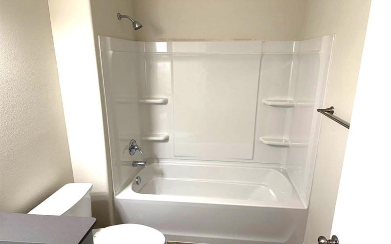 1819 Boxwood Drive, Sherman, TX 75092, 3 Bedrooms Bedrooms, ,2 BathroomsBathrooms,Residential,For Sale,1819 Boxwood Drive,0,21196216