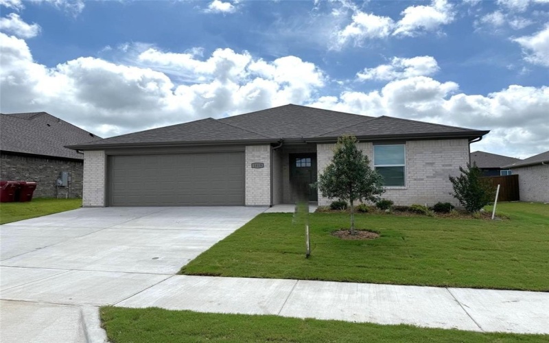 1819 Boxwood Drive, Sherman, TX 75092, 3 Bedrooms Bedrooms, ,2 BathroomsBathrooms,Residential,For Sale,1819 Boxwood Drive,0,21196216