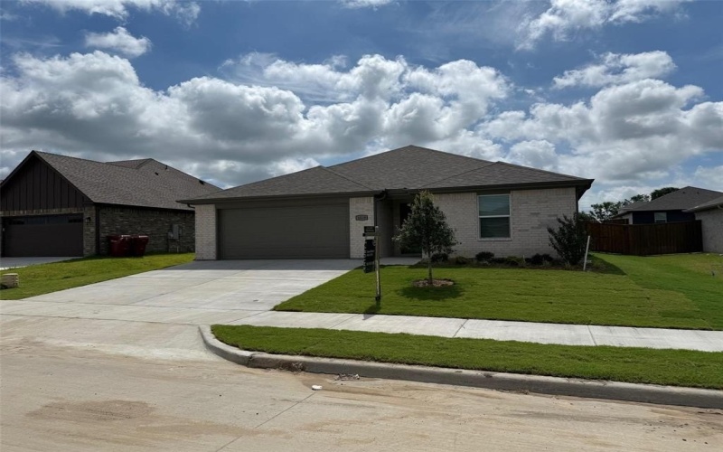 1819 Boxwood Drive, Sherman, TX 75092, 3 Bedrooms Bedrooms, ,2 BathroomsBathrooms,Residential,For Sale,1819 Boxwood Drive,0,21196216
