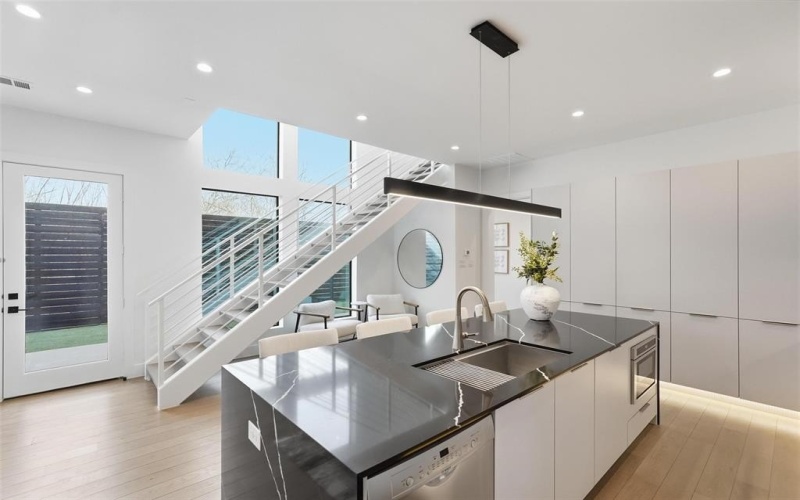 3633 Thedford Avenue, Dallas, TX 75209, 2 Bedrooms Bedrooms, ,2 BathroomsBathrooms,Residential,For Sale,3633 Thedford Avenue,0,21196319