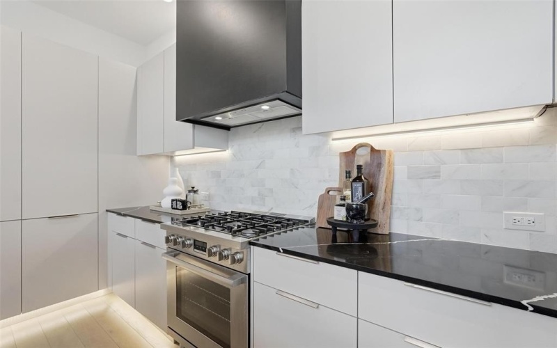 3633 Thedford Avenue, Dallas, TX 75209, 2 Bedrooms Bedrooms, ,2 BathroomsBathrooms,Residential,For Sale,3633 Thedford Avenue,0,21196319