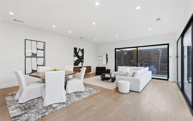 3633 Thedford Avenue, Dallas, TX 75209, 2 Bedrooms Bedrooms, ,2 BathroomsBathrooms,Residential,For Sale,3633 Thedford Avenue,0,21196319