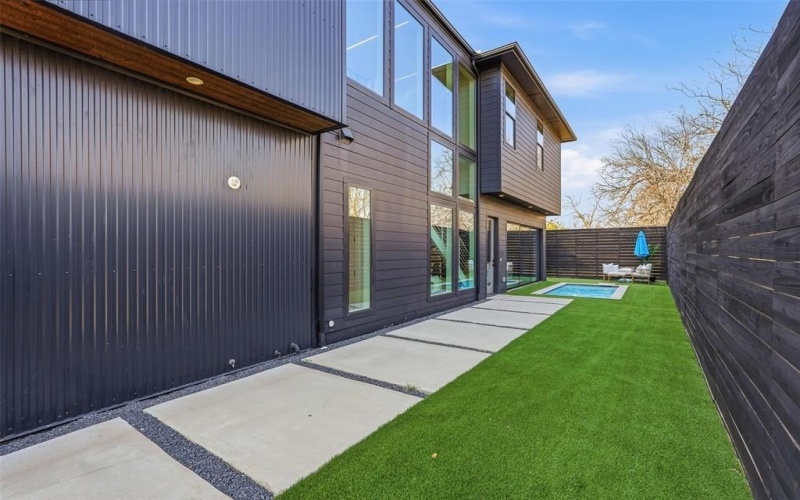 3633 Thedford Avenue, Dallas, TX 75209, 2 Bedrooms Bedrooms, ,2 BathroomsBathrooms,Residential,For Sale,3633 Thedford Avenue,0,21196319