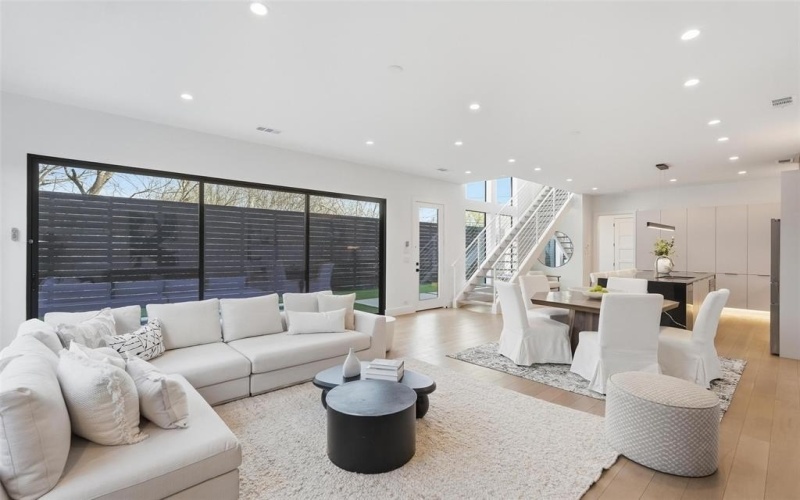 3633 Thedford Avenue, Dallas, TX 75209, 2 Bedrooms Bedrooms, ,2 BathroomsBathrooms,Residential,For Sale,3633 Thedford Avenue,0,21196319