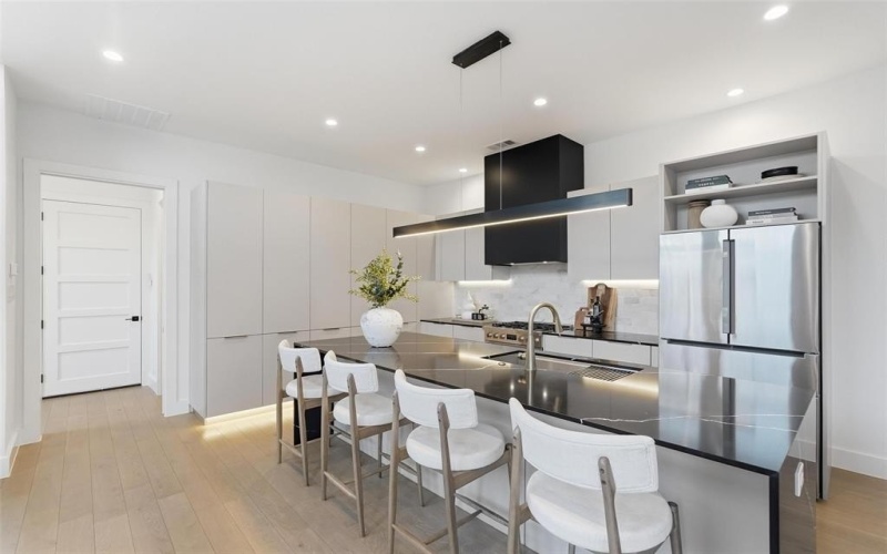 3633 Thedford Avenue, Dallas, TX 75209, 2 Bedrooms Bedrooms, ,2 BathroomsBathrooms,Residential,For Sale,3633 Thedford Avenue,0,21196319