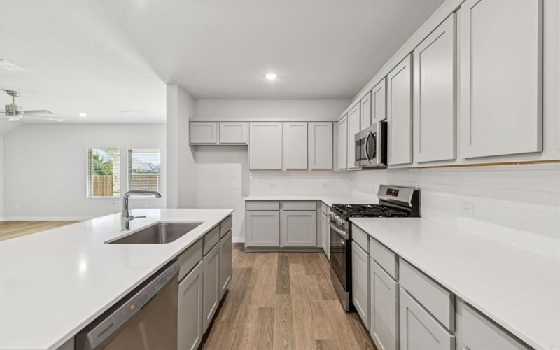 437 Hundred Acre Drive, Waxahachie, TX 75165, 4 Habitaciones Habitaciones , ,3 BañosBaños,Residential,En Venta,437 Hundred Acre Drive,0,21196647